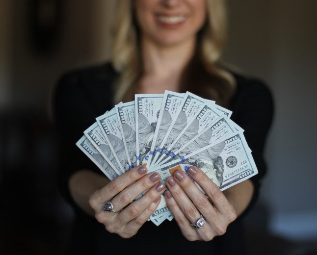 How to Save Money Without Feeling Overwhelmed: A Practical Guide